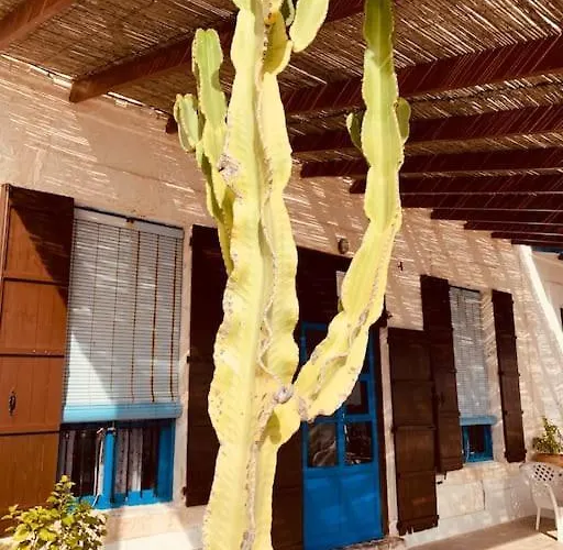 Jardines Del Mar, 30380 *